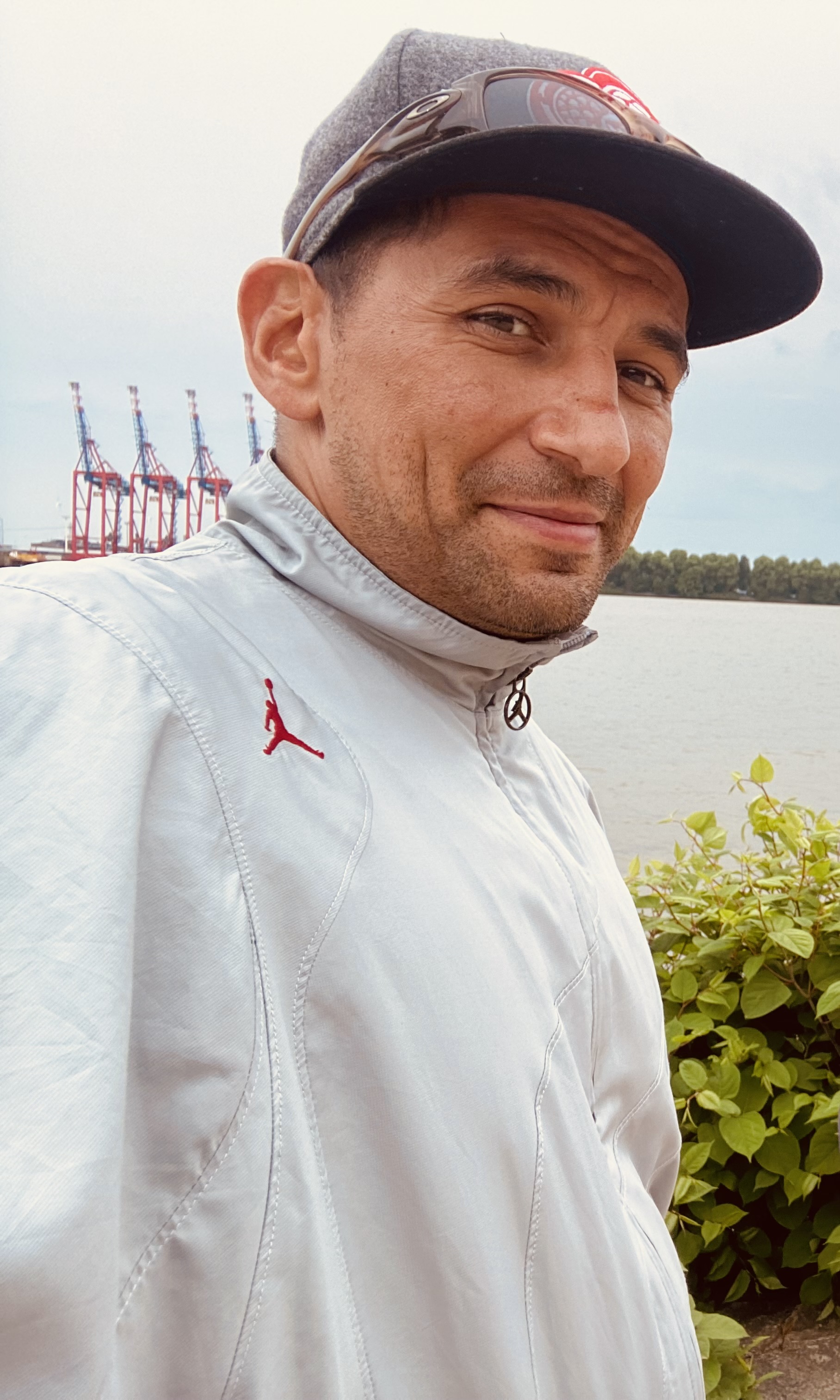 Ronni John Bogie am Hamburger Hafen